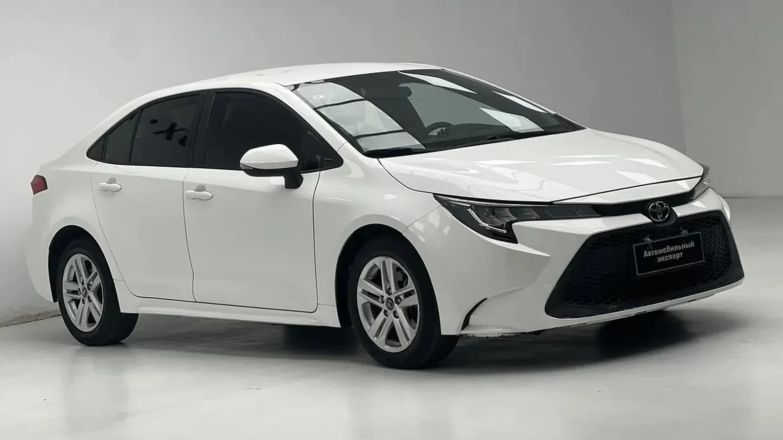 Toyota Levin 1.5 CVT 进取版, передний боковой ракурс