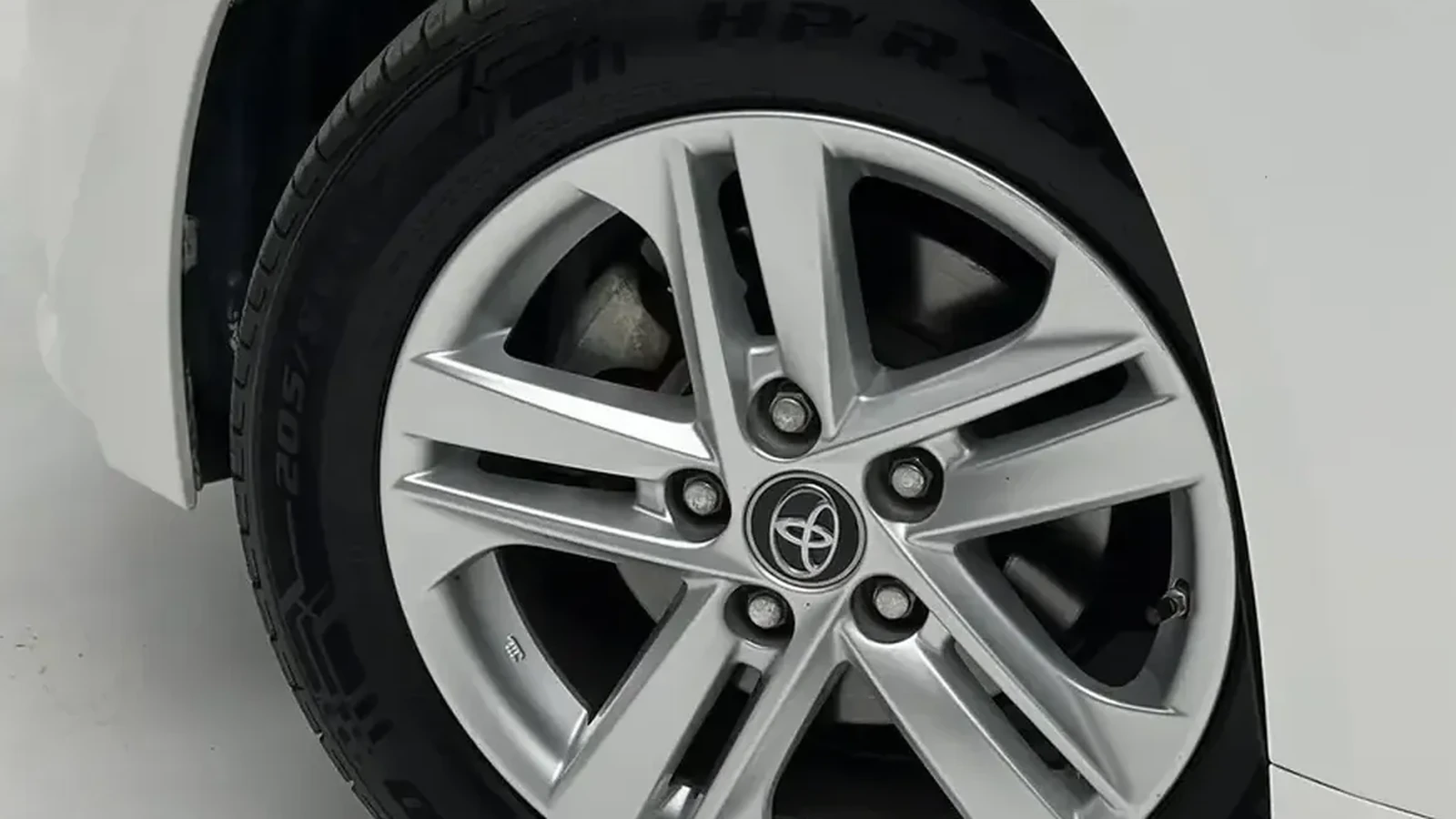 Колесо и шина Toyota Levin 2022