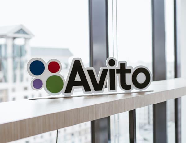 Услуги импорта товаров из Китая от компании «ЛАЗУРИТ» для поставщиков Avito: расчёт, логистика, таможня, сертификаты.