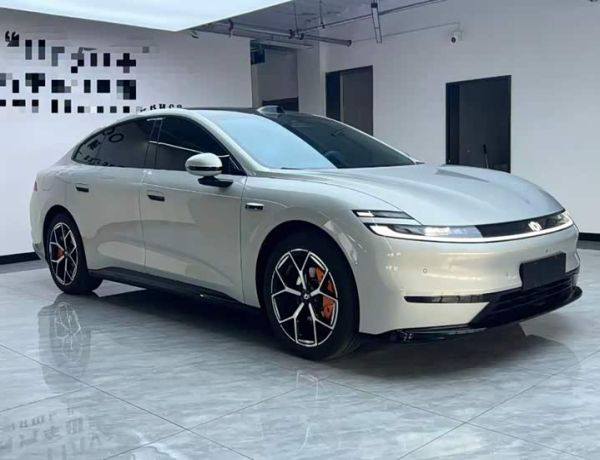 Changan Qiyuan A06 гибрид из Китая