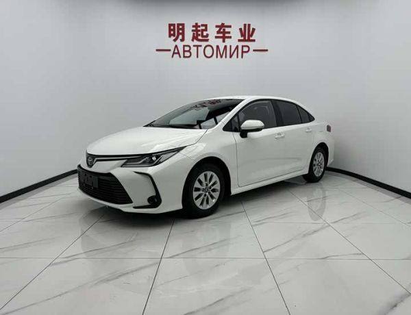 Toyota Corolla 2022 года (TNGA 1.5L CVT 先锋版) из Китая: белый седан с пробегом 18 000 км, доставкой под ключ от ТЛК «ЛАЗУРИТ», итоговая цена — от 1 509 576 руб.