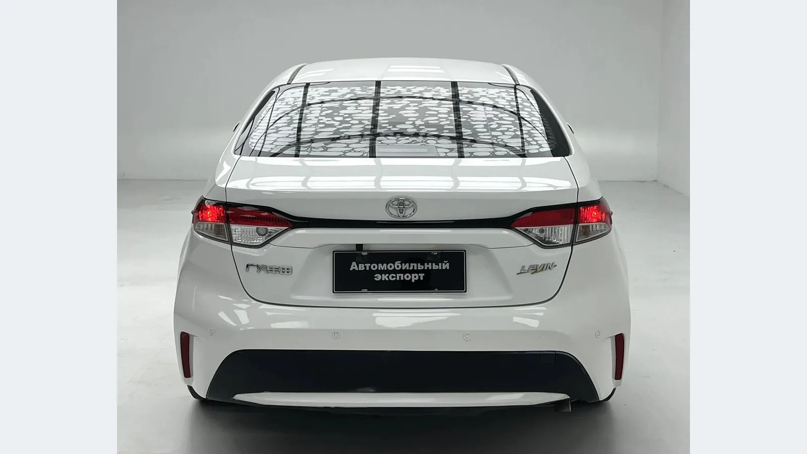 Toyota Levin 2022 из Китая, вид сзади