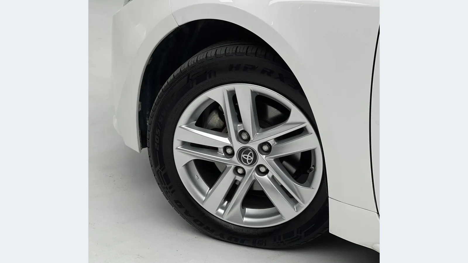 Колесо и шина Toyota Levin 2022